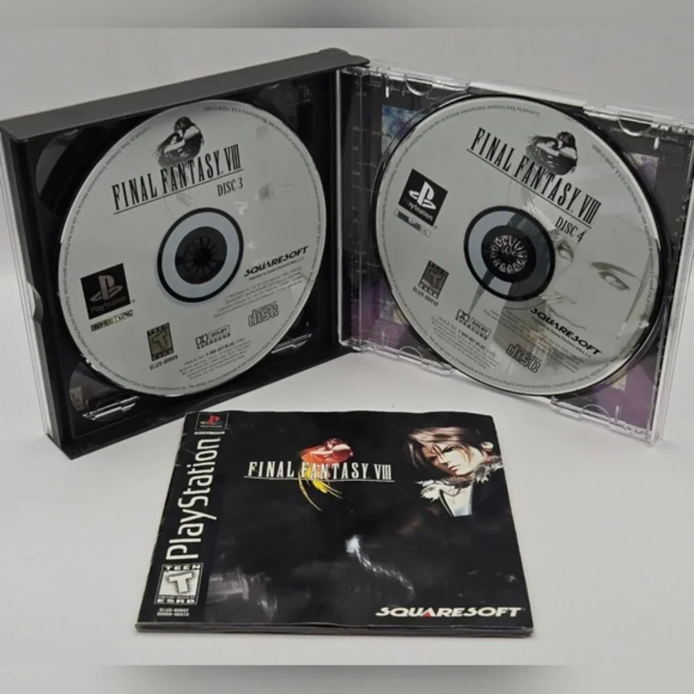 Final Fantasy VIII (Sony PlayStation 1, 1999) – Complete 4-Disc Set with Manual